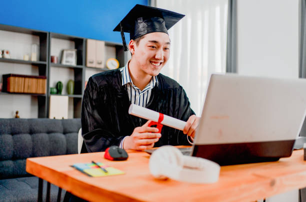 Online Degree: The New Pathway to Success in the Digital Age